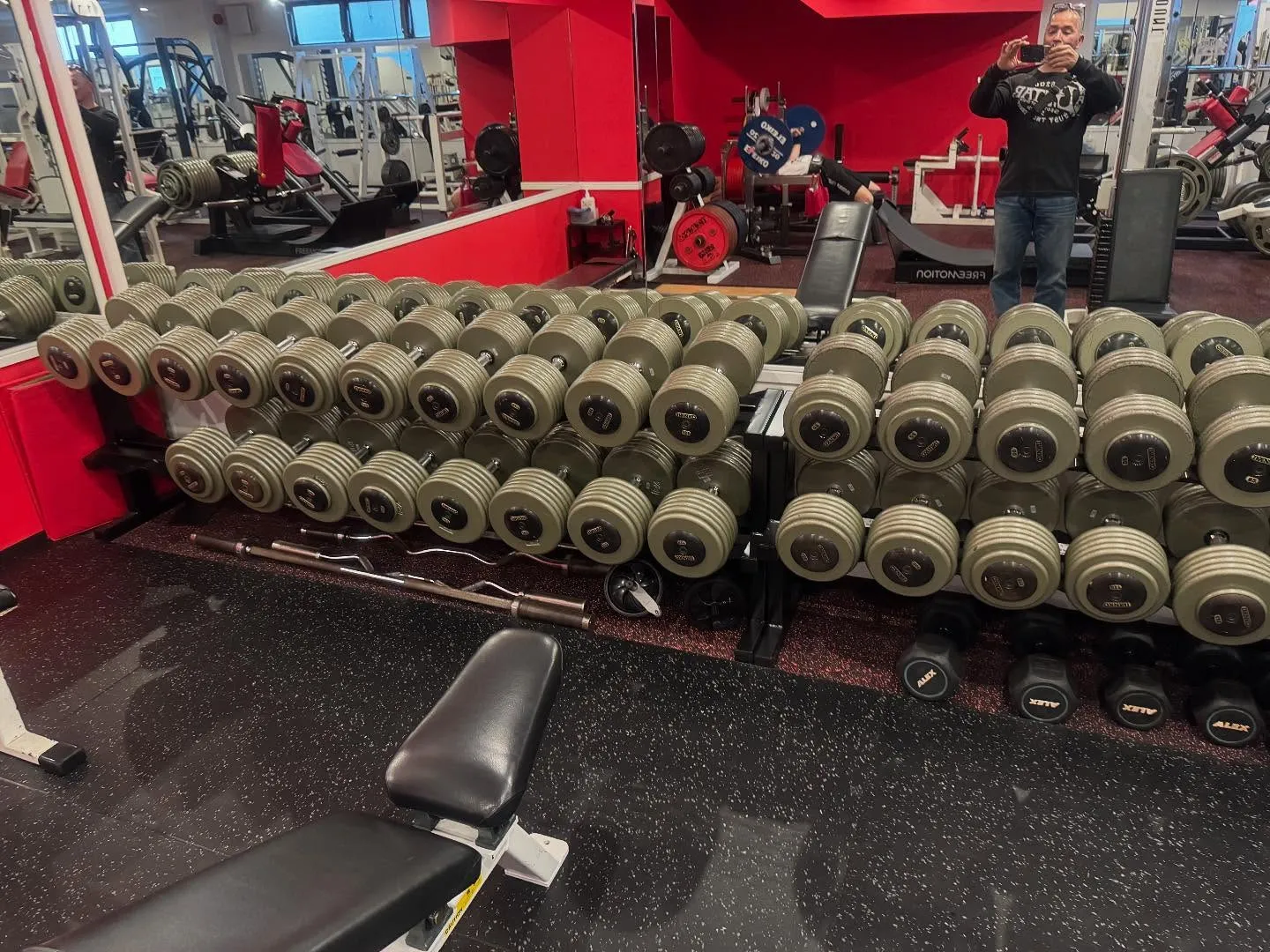 昨晩MAXGYMさんににお邪魔して来ました。